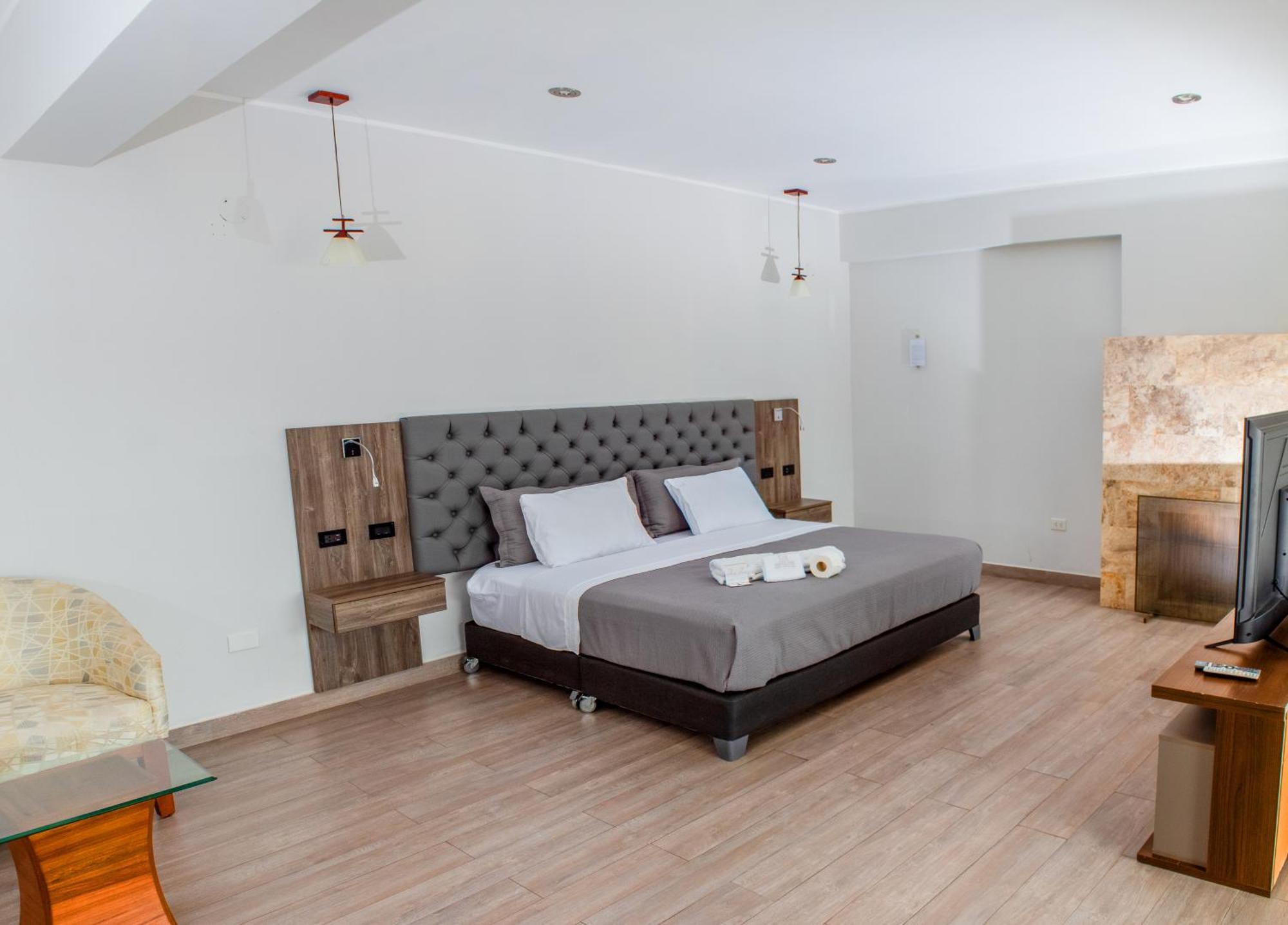 Silver Inn Hotel Cerro Azul Zewnętrze zdjęcie